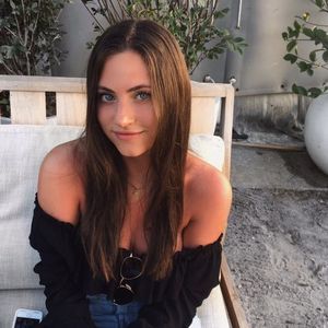 Meet your Posher, Olivia